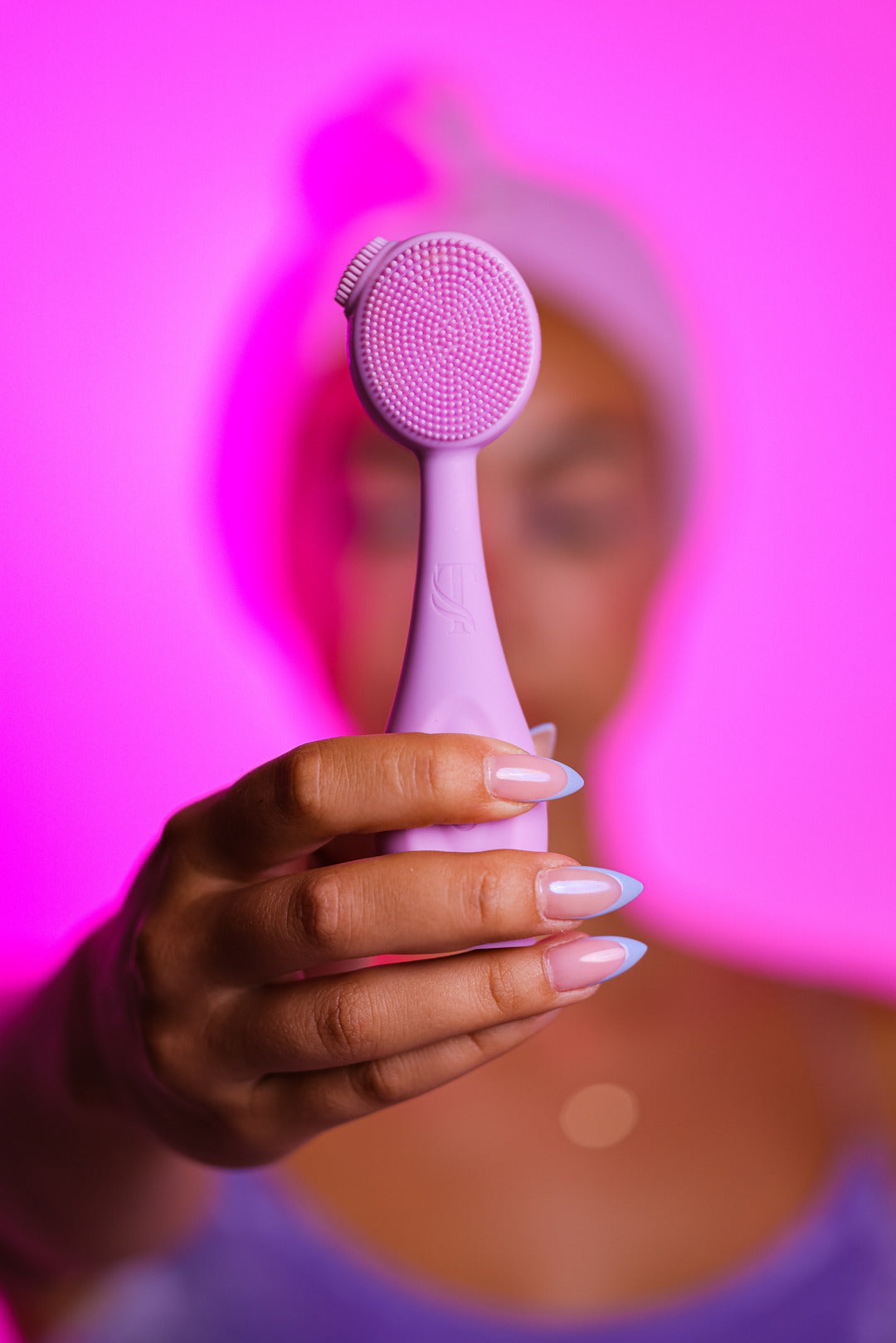 Pure Glow Facial Brush